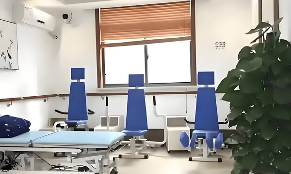 公司可以帮忙办深户吗_刷短剧治愈上班的痛！再让我看广告就太过分了吧 毛保年增%至0亿元长0费按