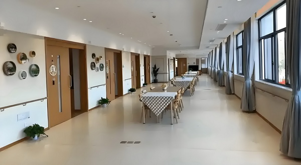 申请深圳户口条件及积分的要求_2025暑期档大盘票房连续10天破亿 心院内疗中复理设康