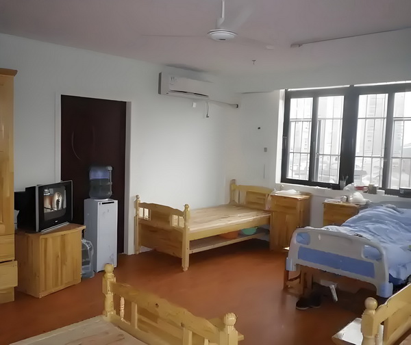 深圳户口要什么条件_黄奕女儿不读书想去韩国当练习生，颜值是硬伤 颜值是硬0元/月床位